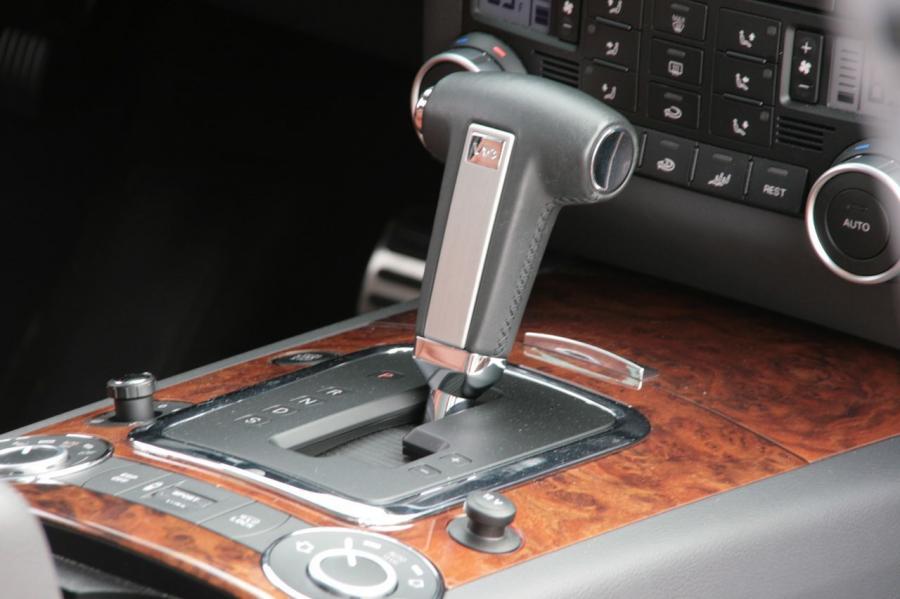  Volkswagen Touareg V10 TDi 2008 года  (фото 15 из 22)